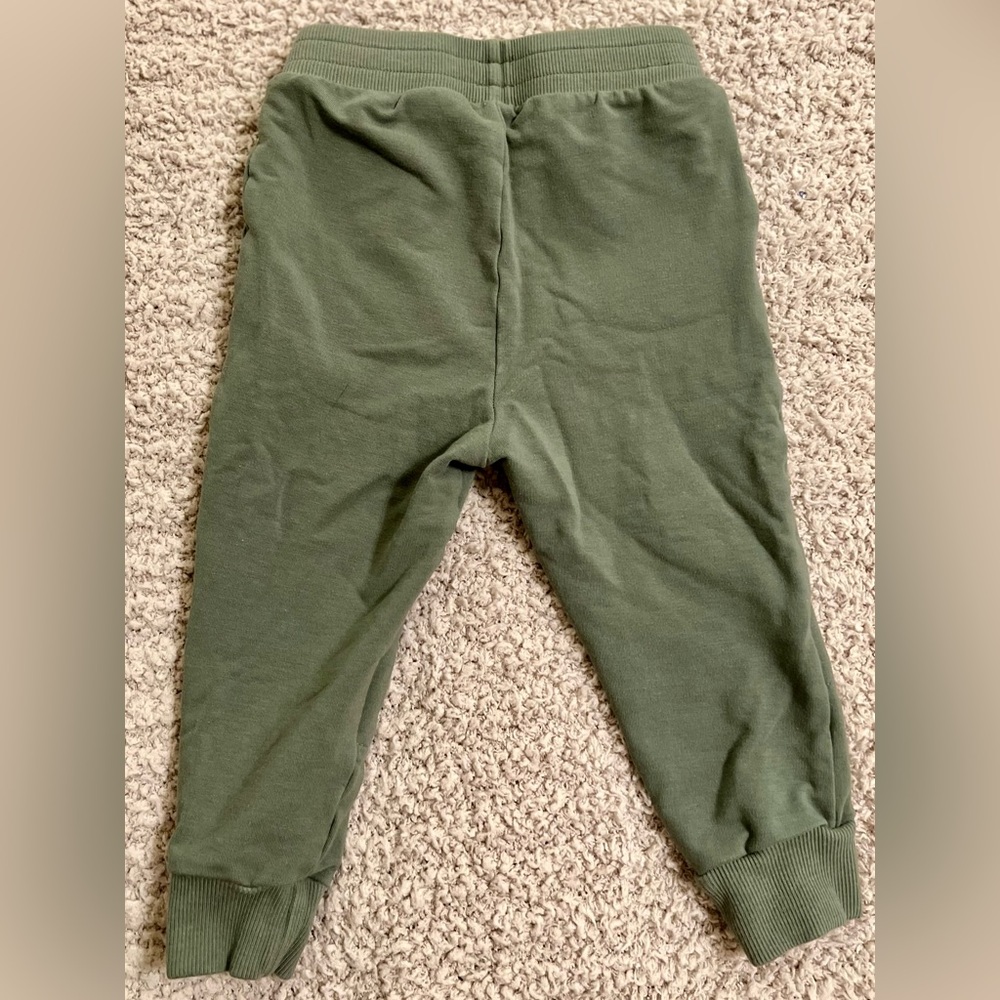 Bundle of 3️⃣ Little Sleepies Joggers - Picture 10 of 10